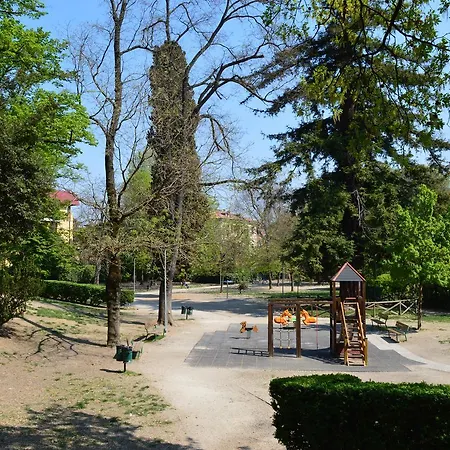 Konukevi Il Giardino Nel Parco R&b 3*